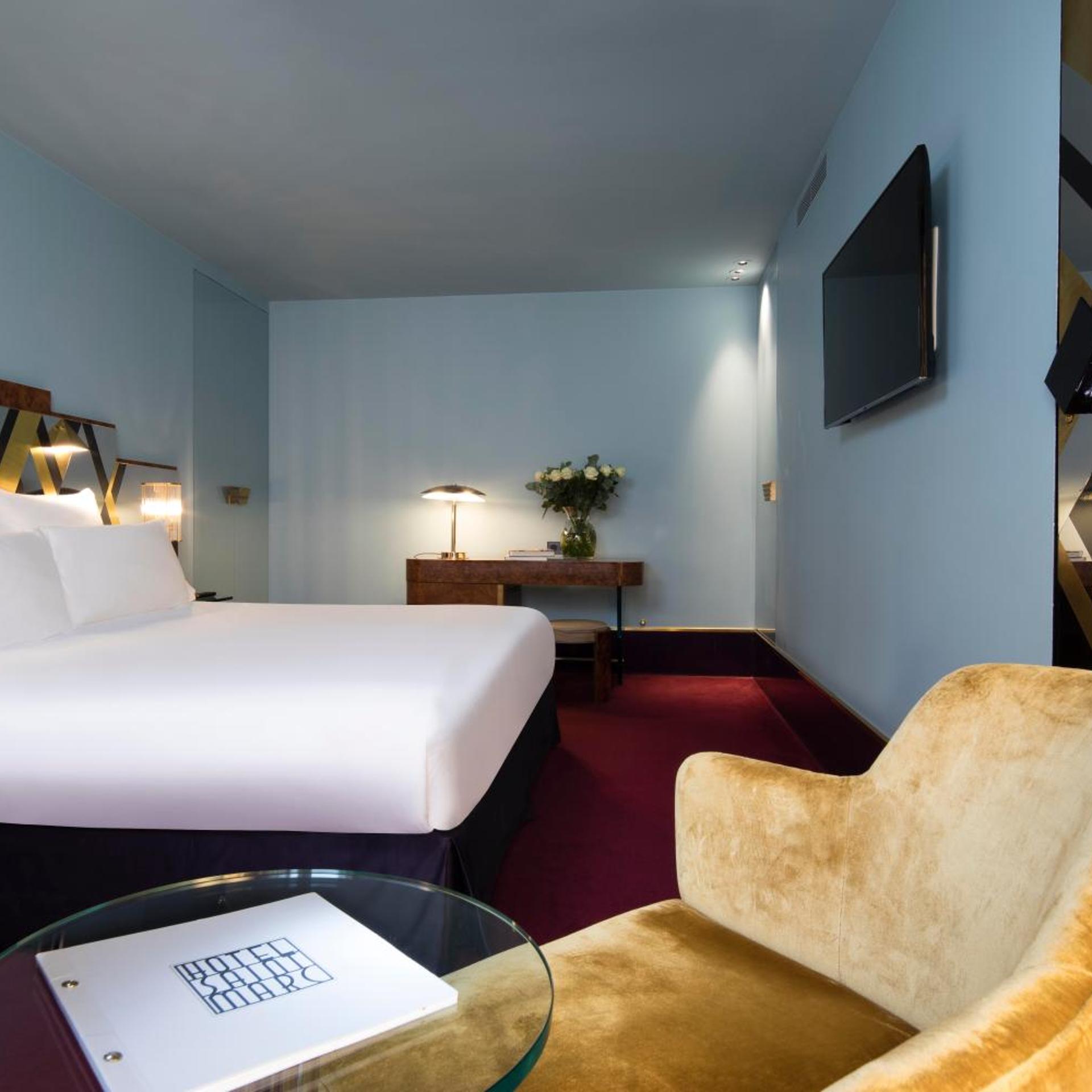 Executive, King Bed, with Pool