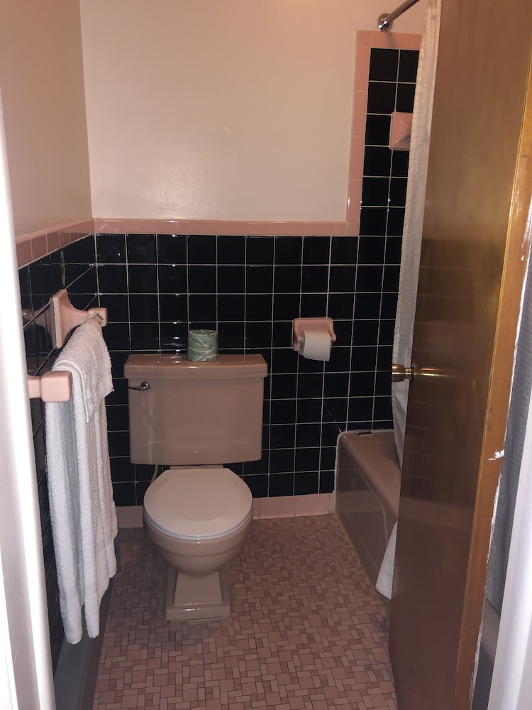 Downtown motel 15/16