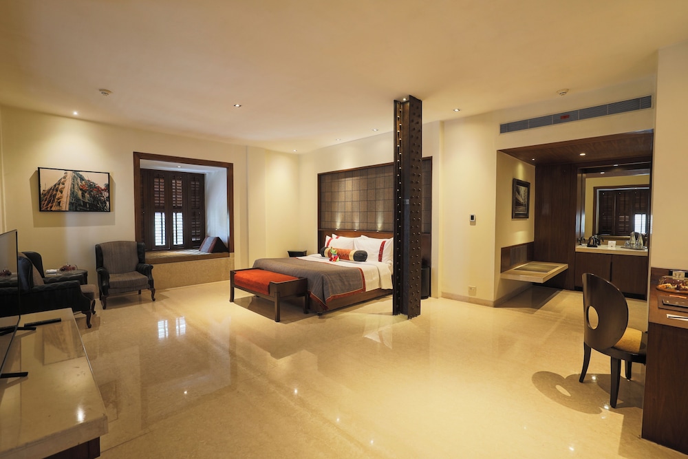 The Lalit Great Eastern Kolkata 47/65