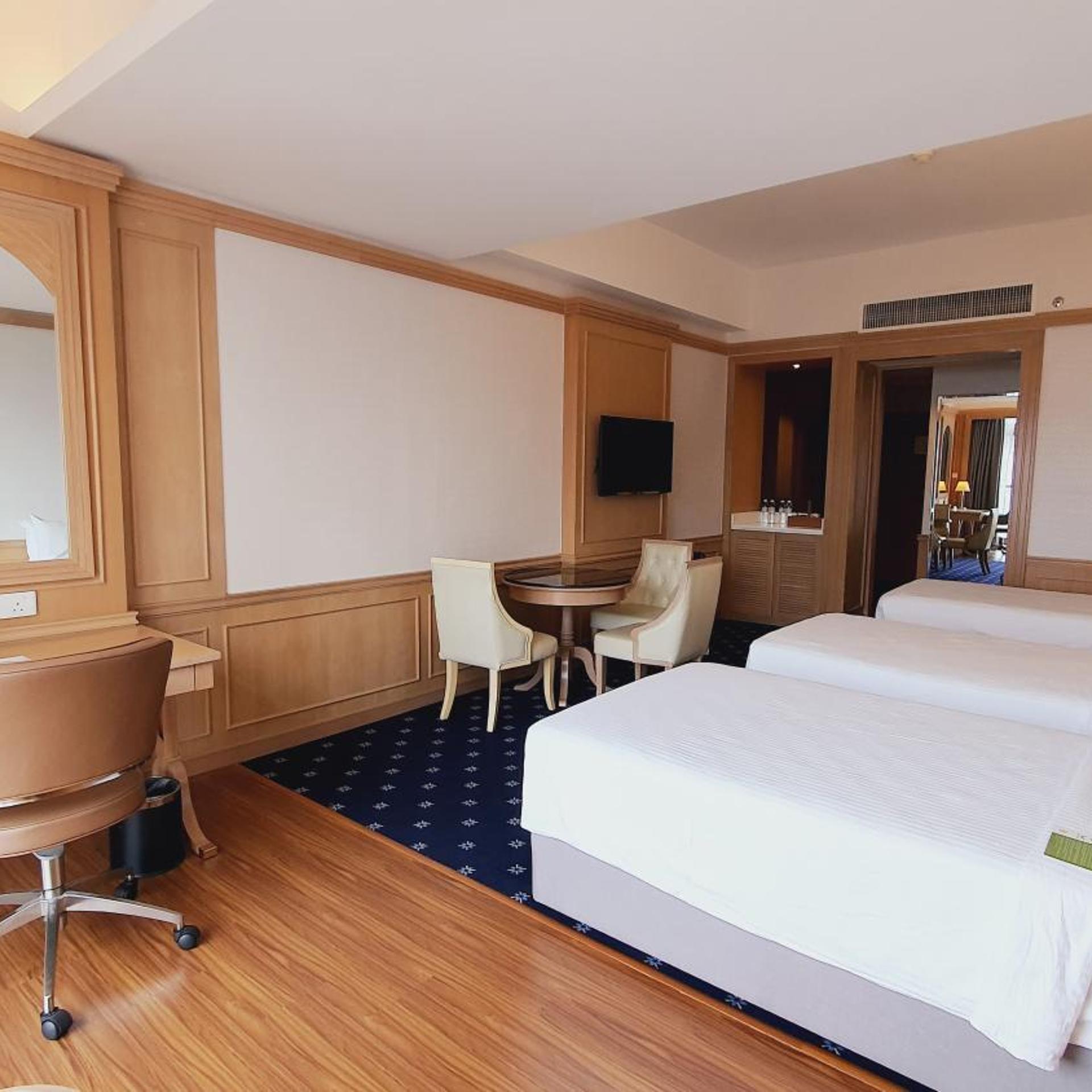 غرفة جونيور ثلاثية، Royale Chulan Penang 6/10
