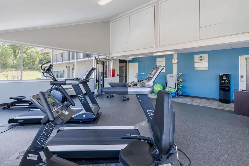 Days Inn and Suites by Wyndham Oxford 14/27