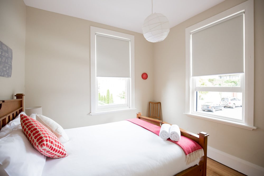 Montacute Boutique Bunkhouse 3/25