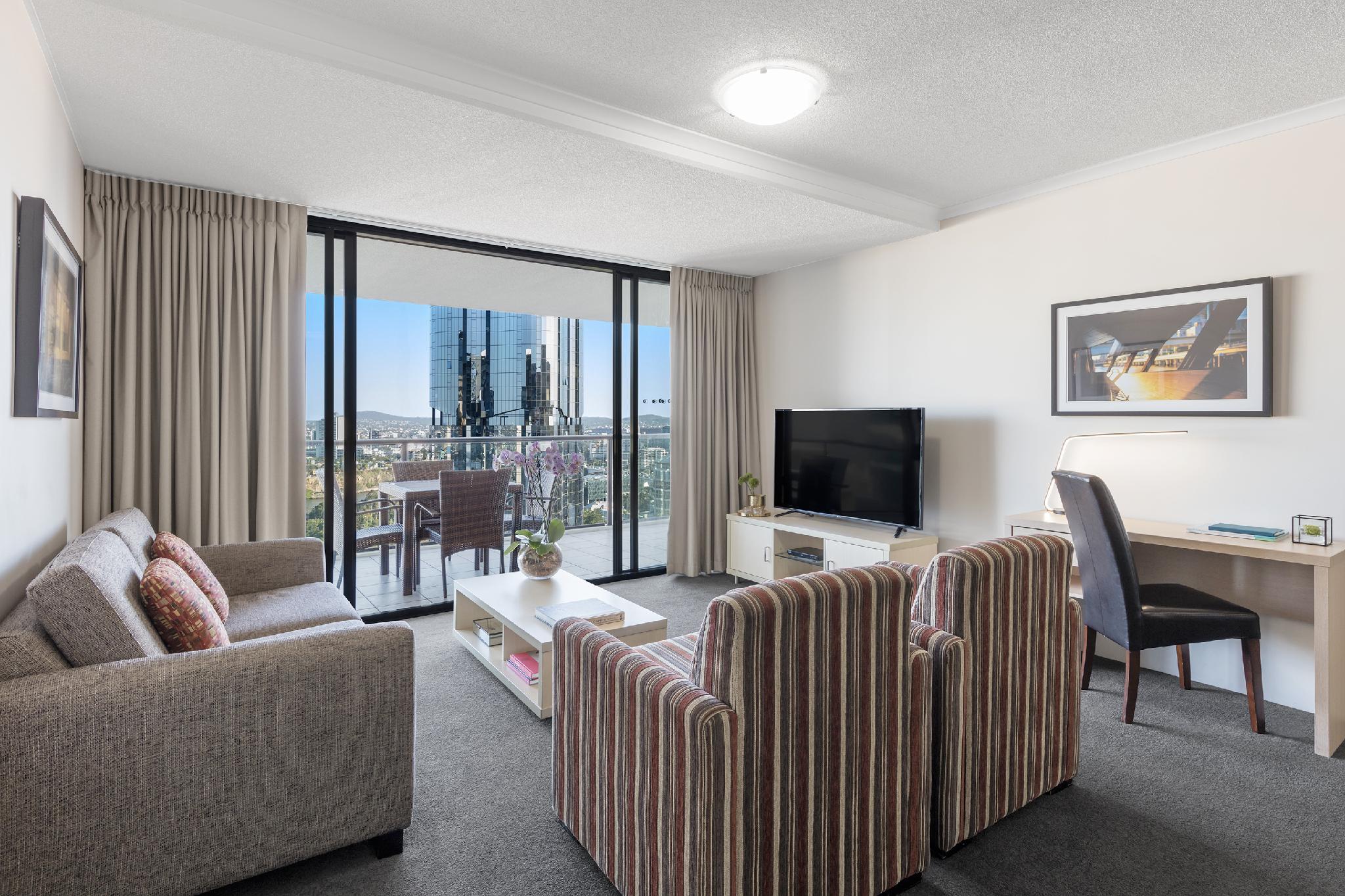2 Bedrooms, Suite, River View, No Cleaning Services