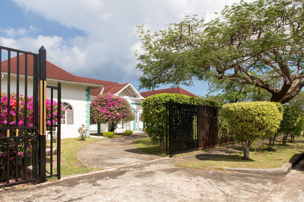 Villa Diamond Suite 9/50