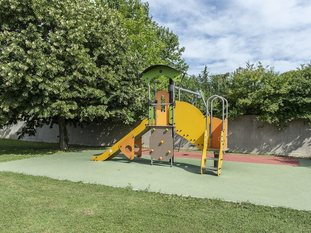 Residence Vacanceole Sun Hols Les Rives du Lac 39/68