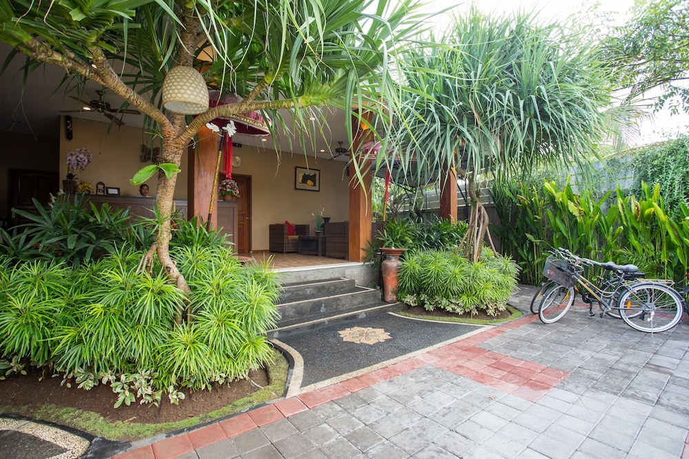 Aishwarya Exclusive Villas 41/50