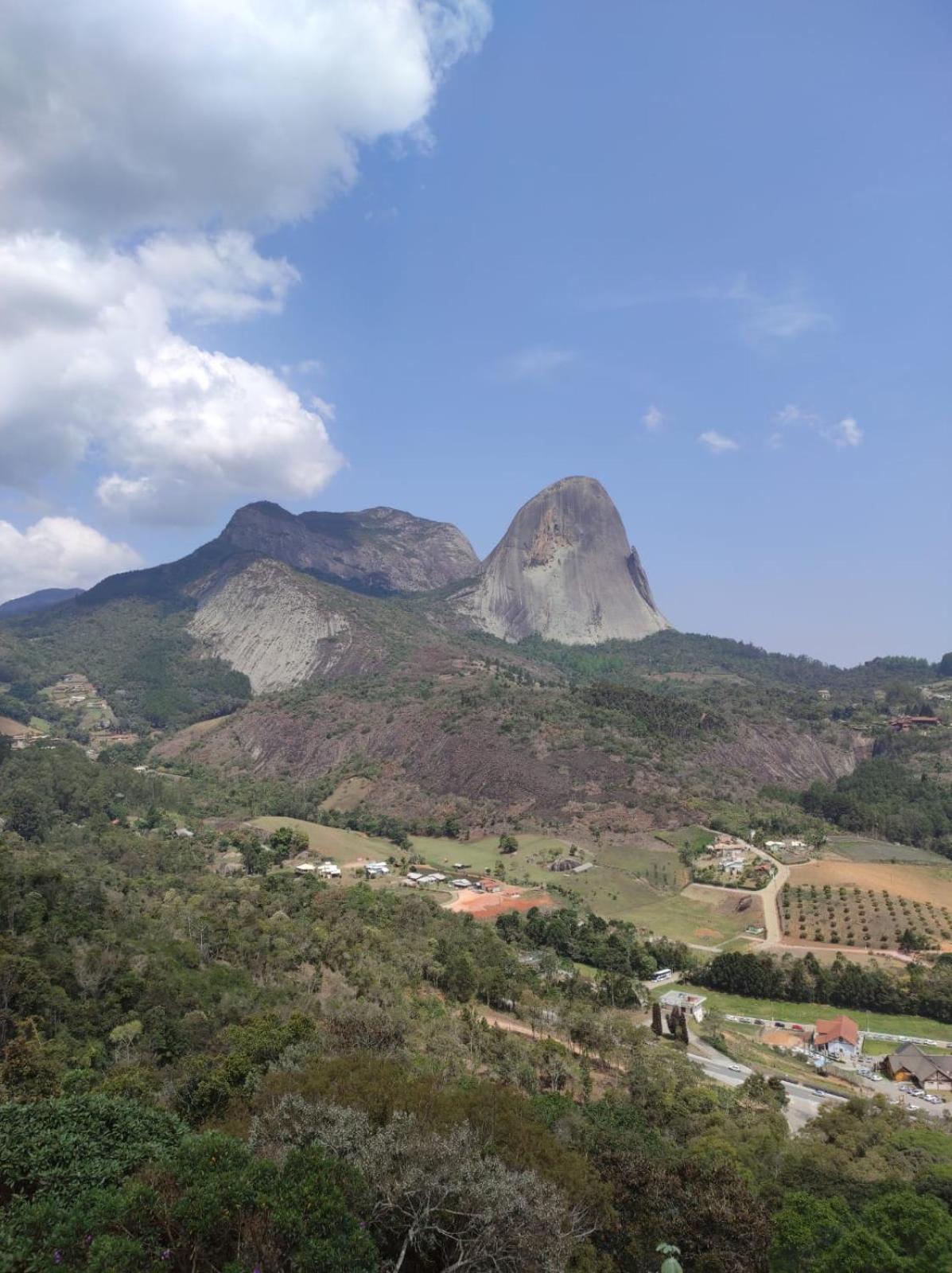 Suíte Condomínio Vista Azul - Pedra Azul 47/50