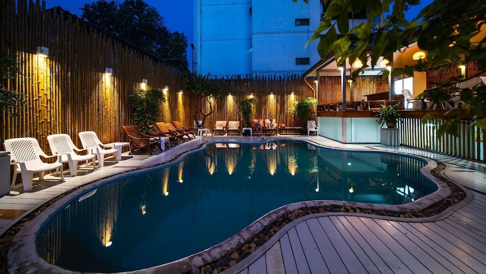 Wild Orchid Villa Bangkok 39/50
