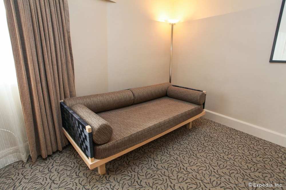 York Hotel Singapore 34/50