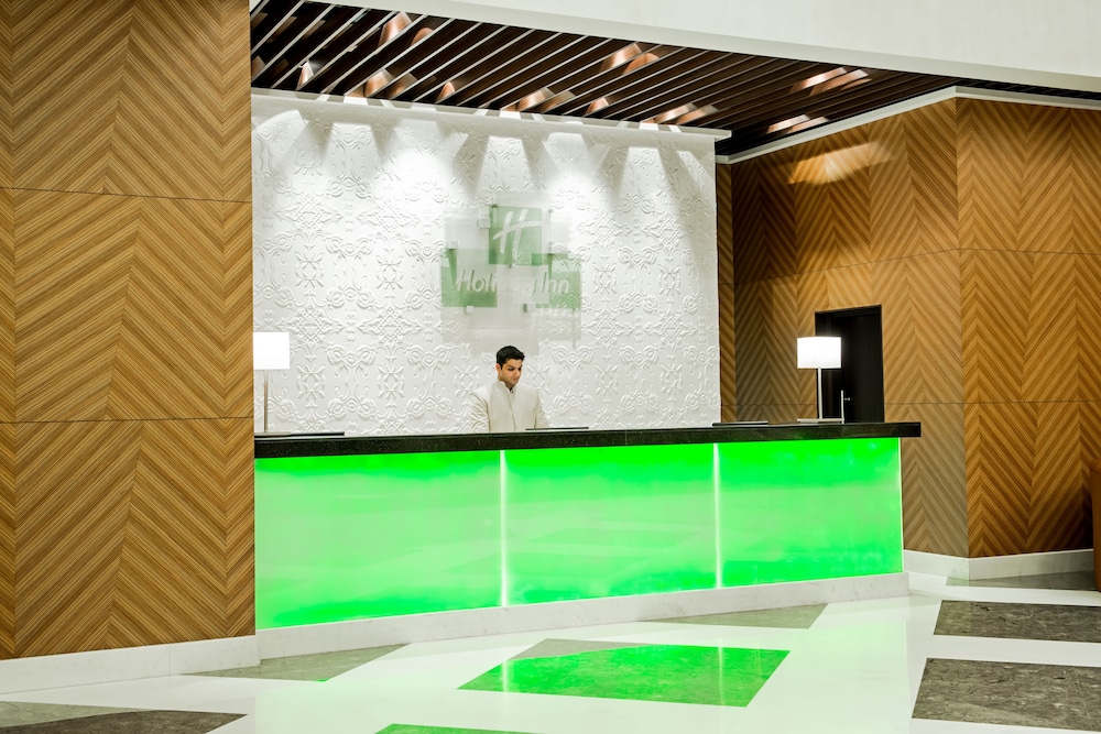 HOLIDAY INN AMRITSAR RANJIT AVENUE 6/44