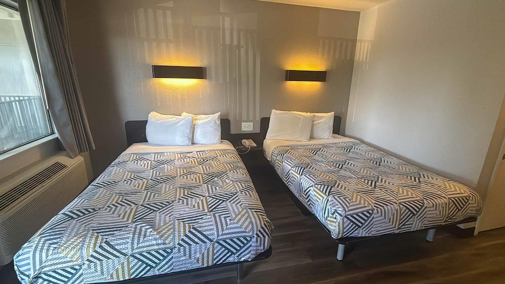 Motel6 Watsonville, CA - Monterey Area 38/64