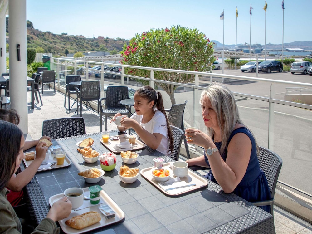 Ibis Budget Marseille L Estaque 57/72