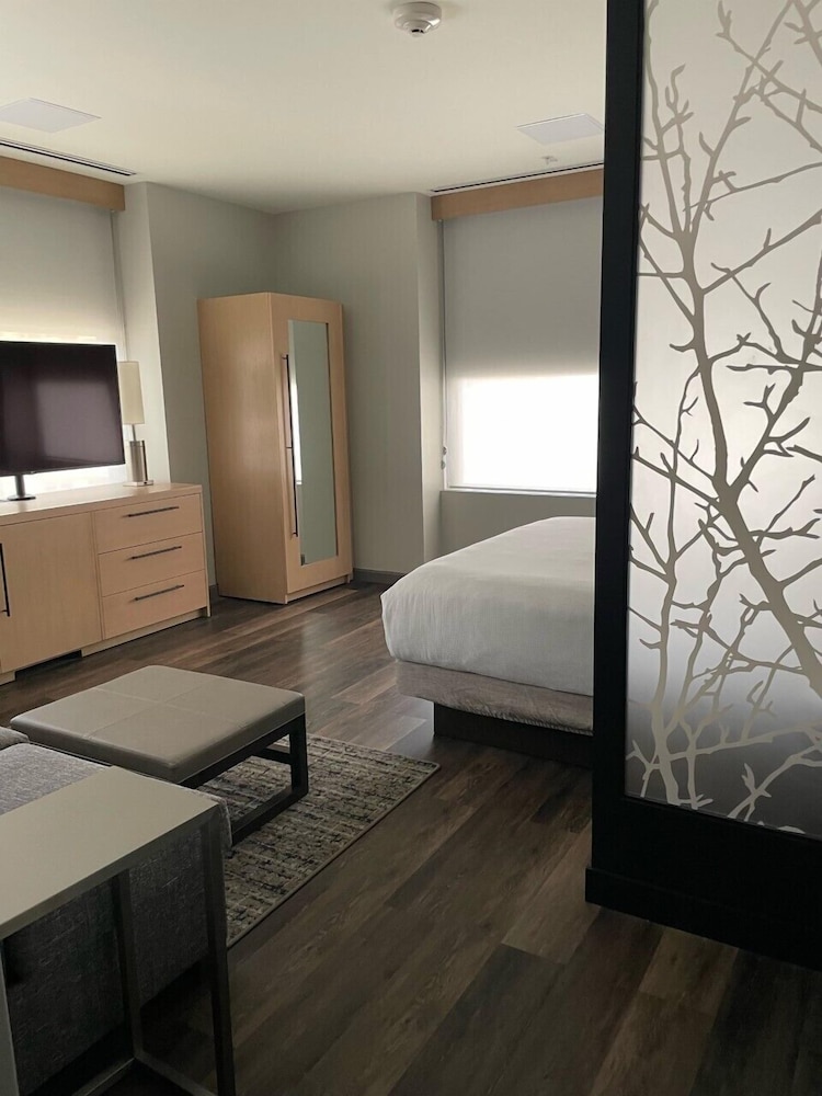 Hyatt Place Tulsa Downtown 13/74