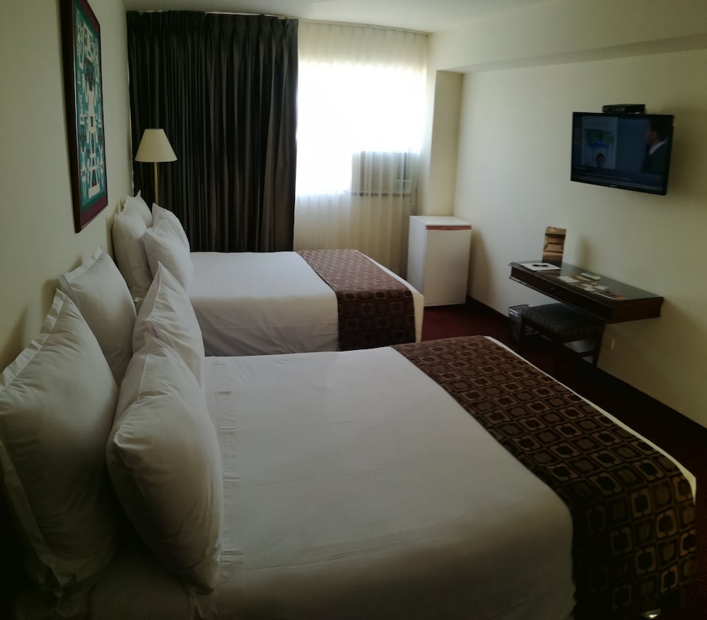 Hotel Carrera Ex Thunderbird Hotels Carrera 36/64