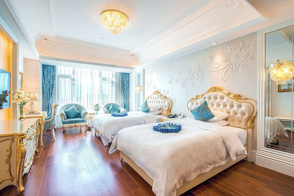 EXECUTIVE, 2 DOUBLE BEDS