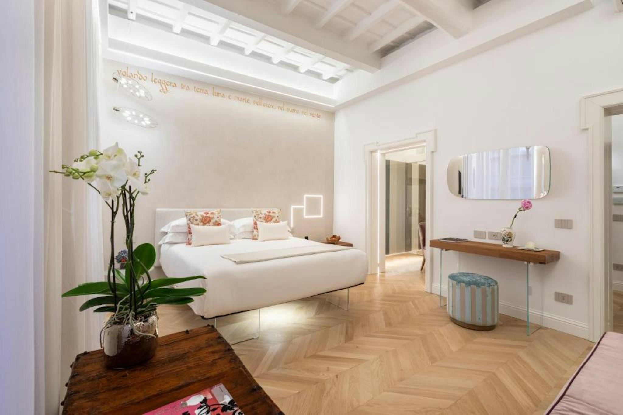 Poesis Experience Hotel 35/65