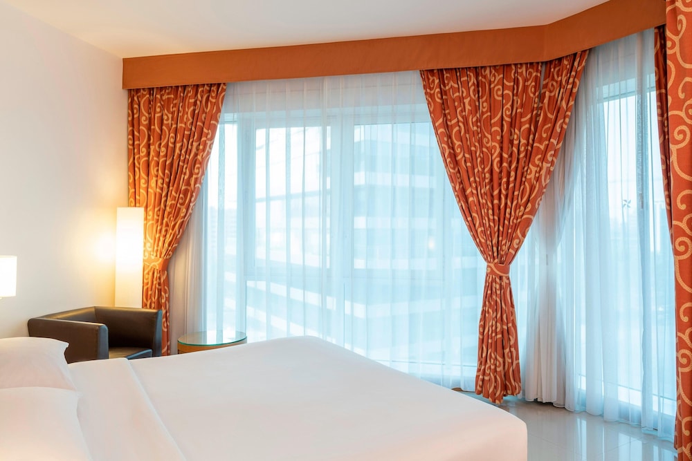 Four Points by Sheraton Bur Dubai 24/57