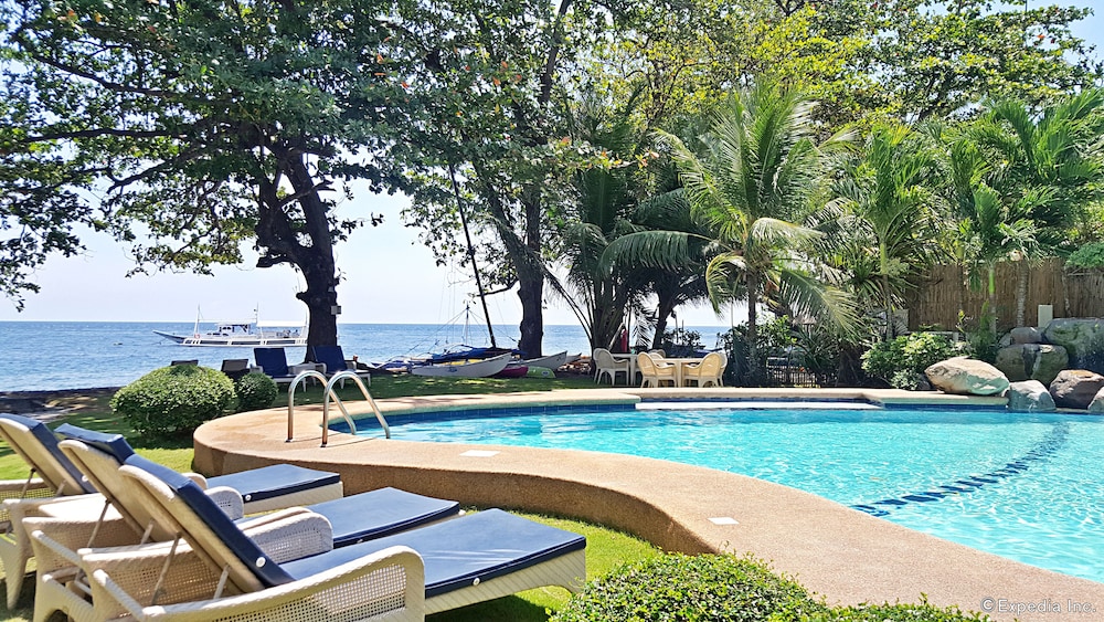 Mikes Dauin Beach Resort 7/70