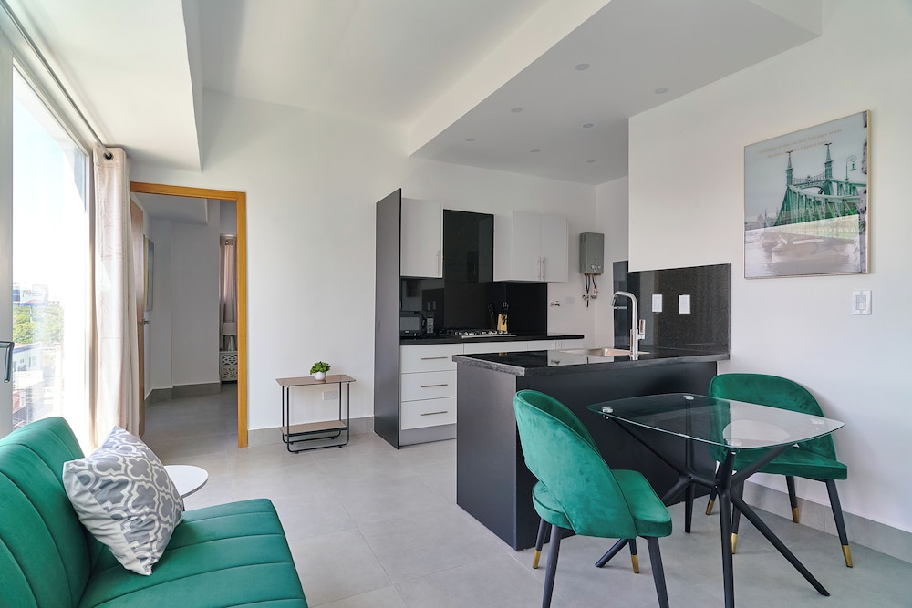 Central Suites Tower 48/62