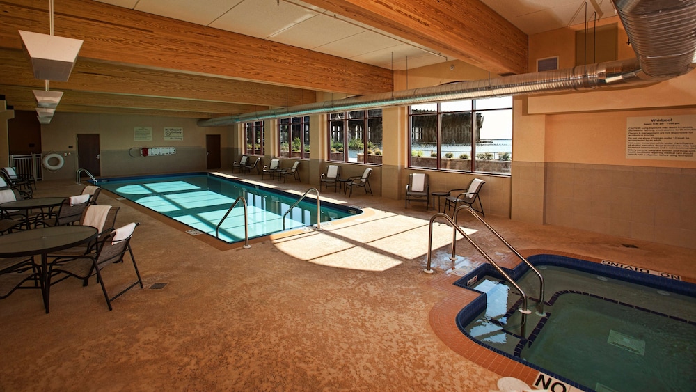Hampton Inn Marquette/Waterfront 32/46