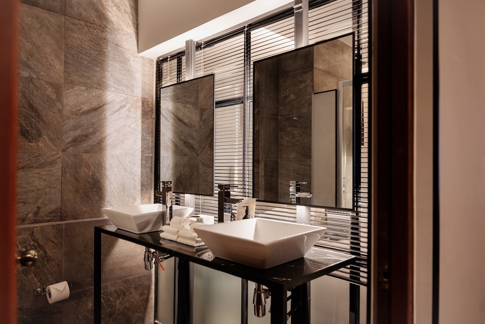 Ontico Urban Design Hotel 48/50