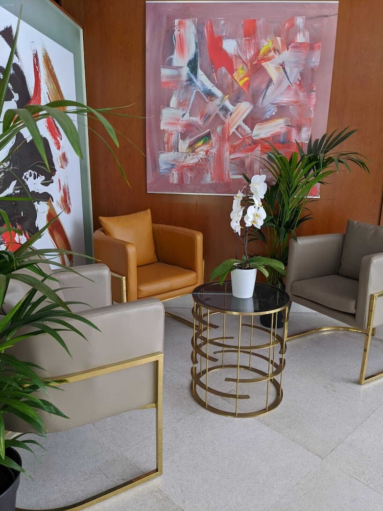 Hotel Goldstar Resort And Suites 29/50