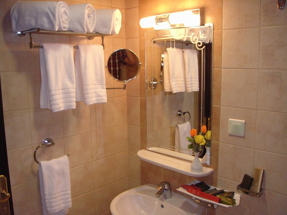 الإيمان طيبة(Kingsgate Hotel Durrat) 38/40