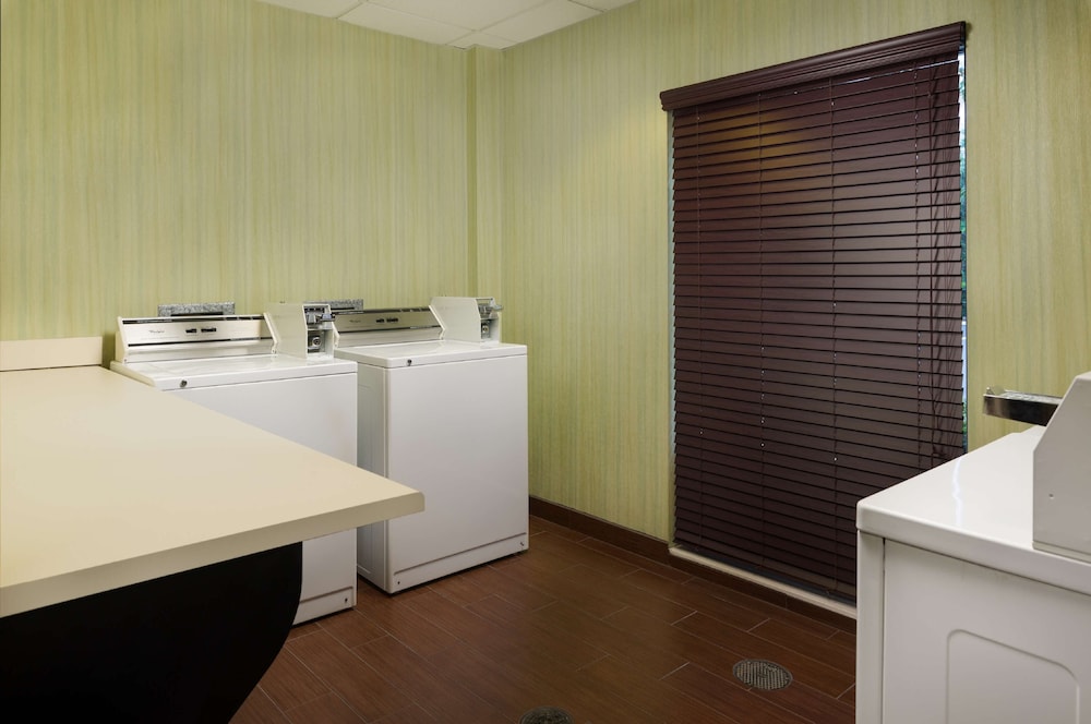 Hampton Inn Titusville I 95 Kennedy Space Centre 18/37