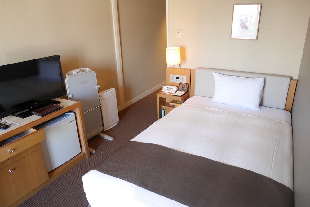 Rembrandt Hotel Atsugi 11/63