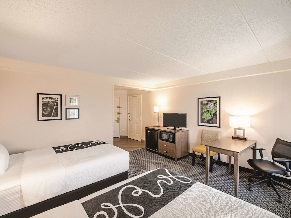La Quinta Inn & Suites by Wyndham Austin Airport 16/46
