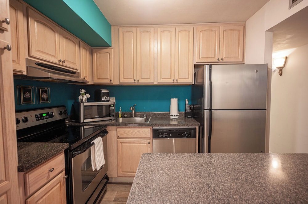 Stay Together Suites 2Bd-2Ba Apartment 52/61