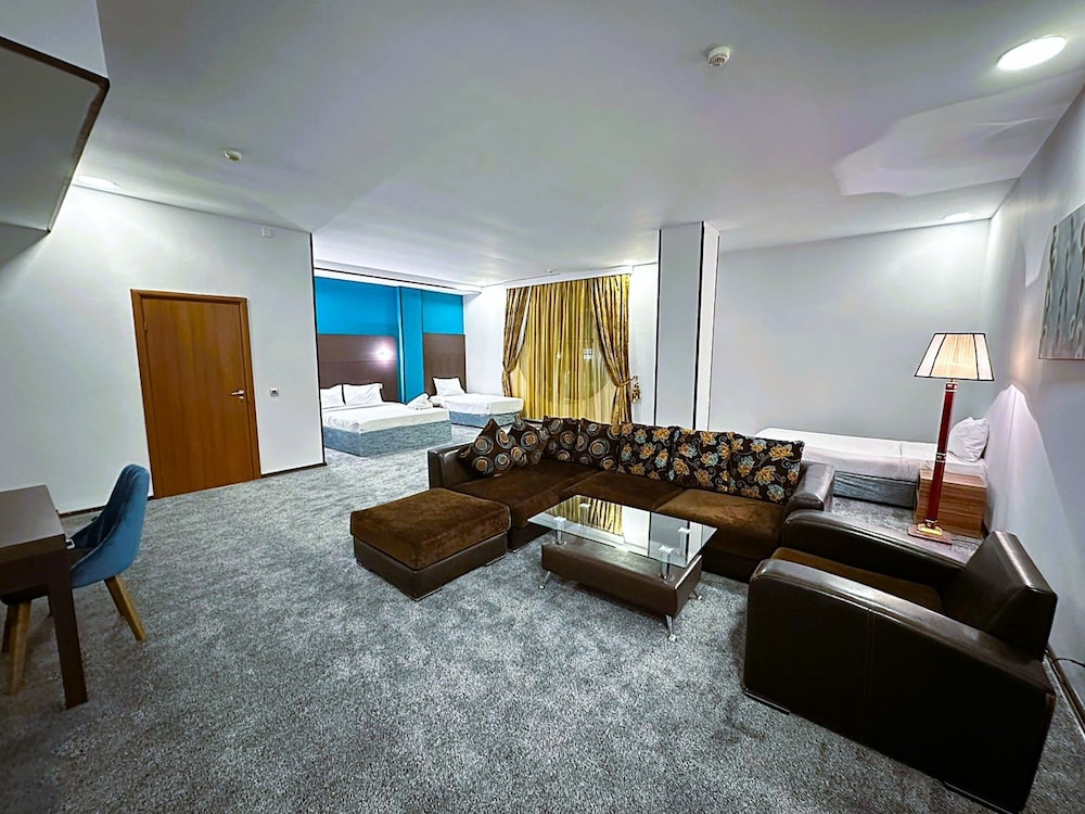 Crossway Hotel Baku 47/60