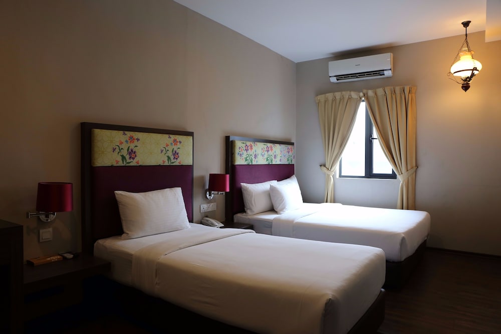 The Grand Jade Hotel 23/59