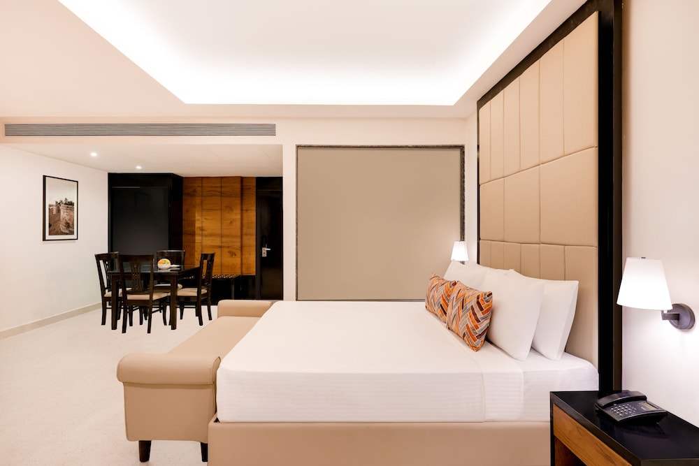 HOTEL SURENDRA VILAS 20/50