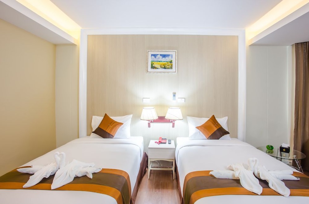 Saint Tropez Beach Resort Hotel 27/74