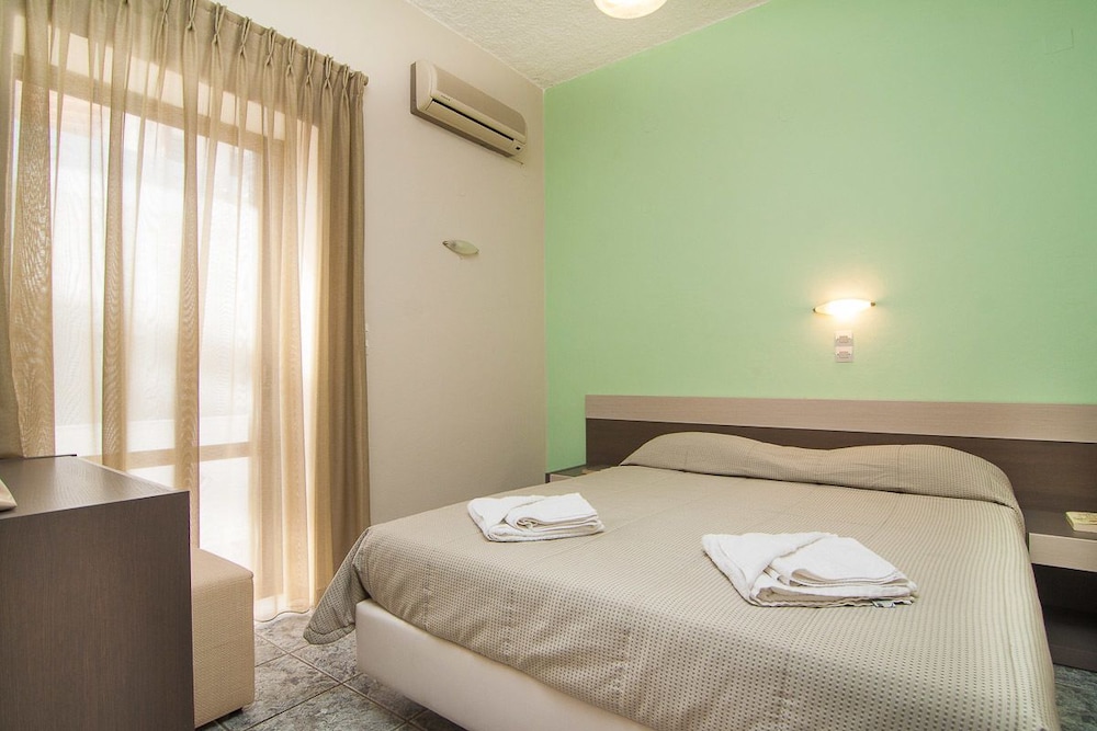 Skinos Apartments And Studios 11/40