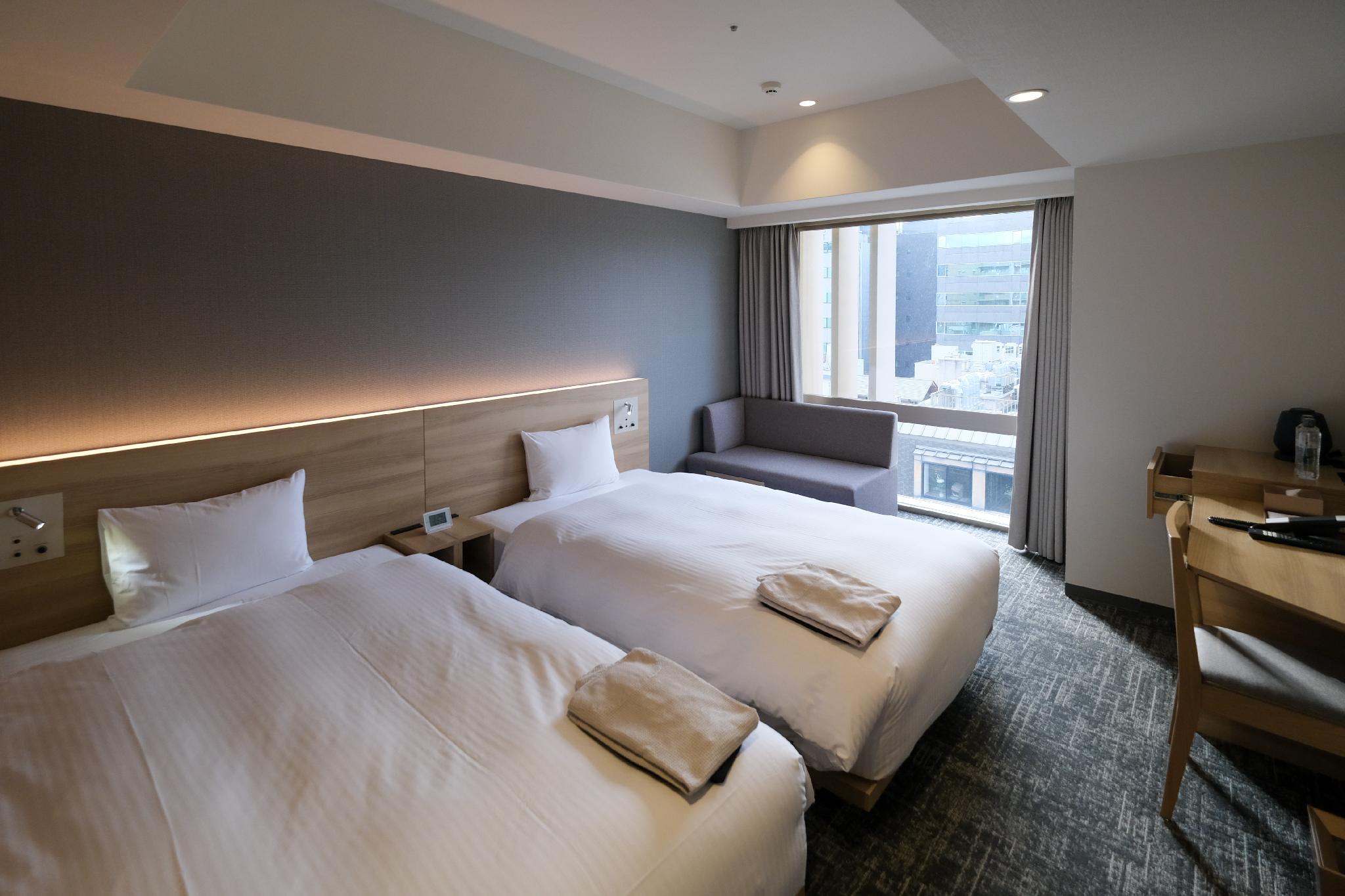 Room, Twin Beds, Tower View