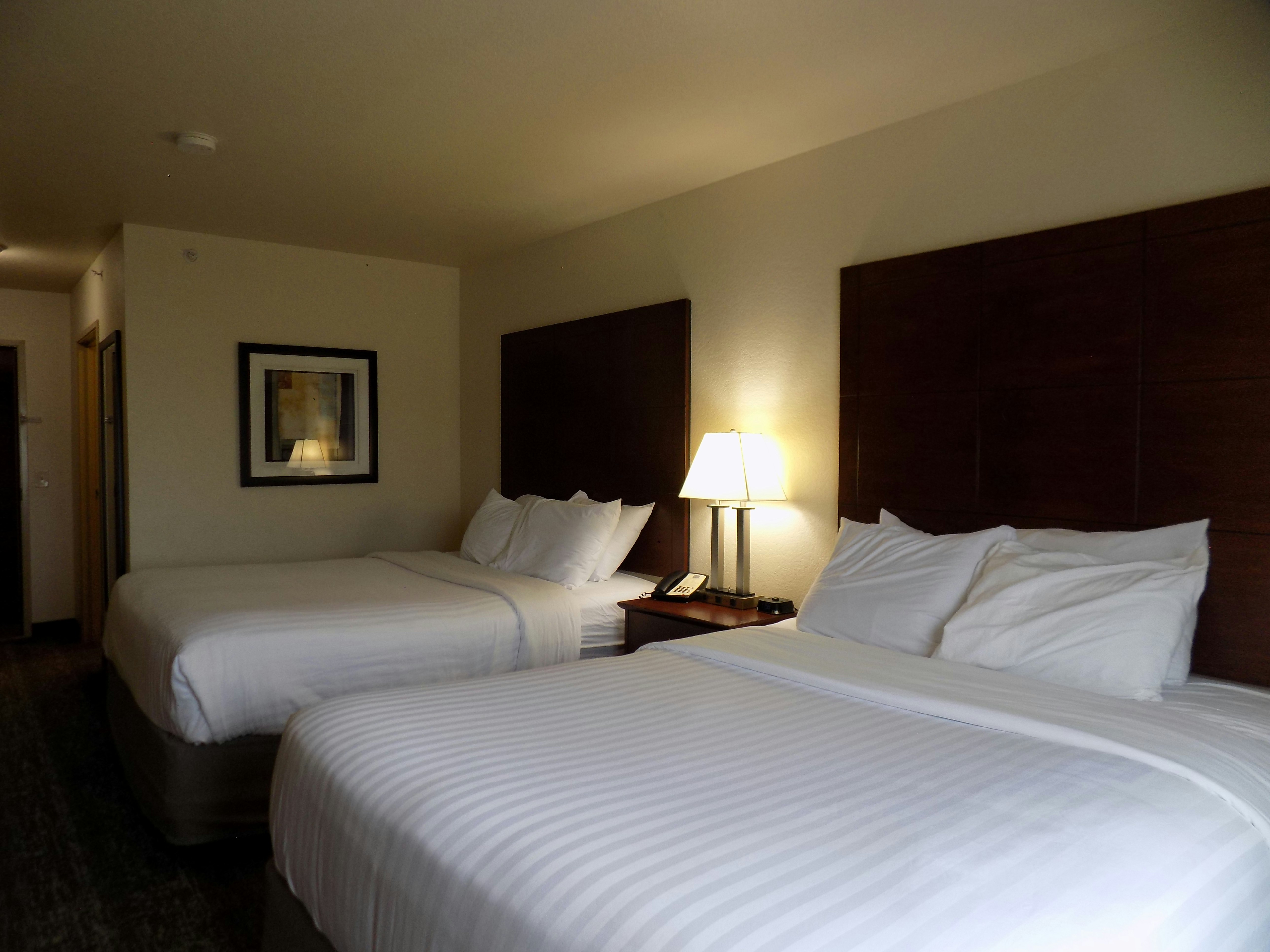 Cobblestone Hotel Suites Seward Ne 17/73