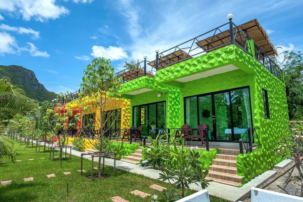Irak Resort 7/37