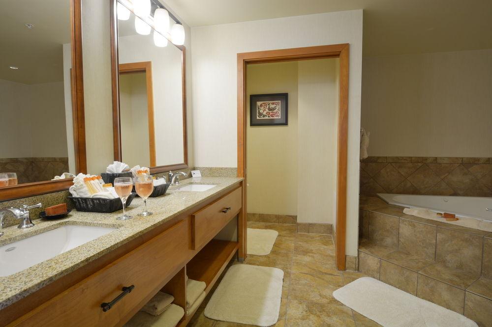 Quinault Beach Resort and Casino 67/67