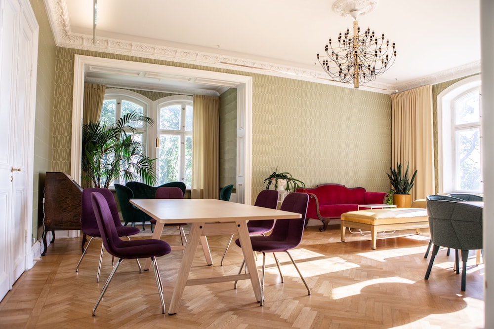 Hotell Hehrne 18/50