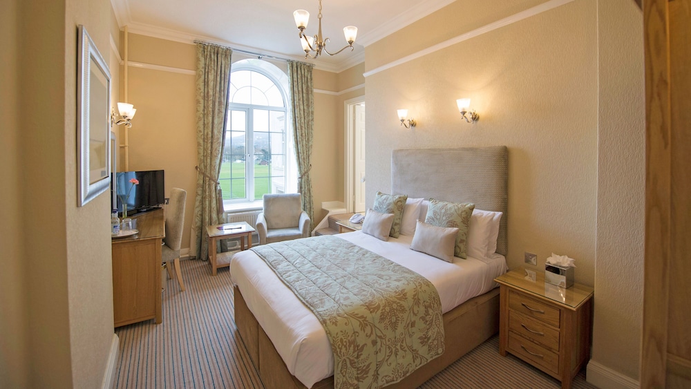 The Belmont Hotel 15/50