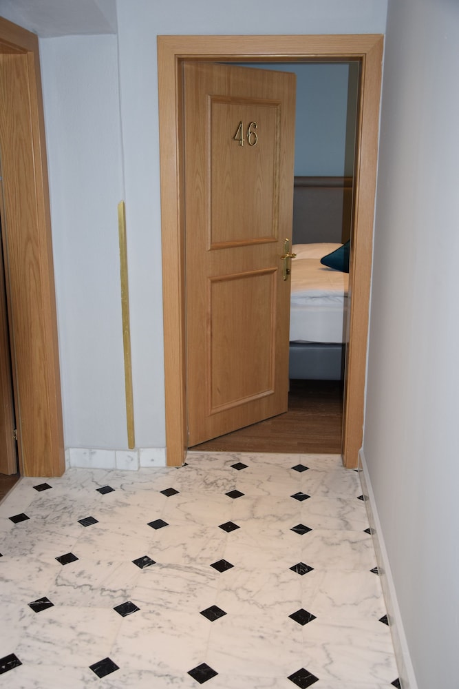 Atel Hotel Lasserhof 14/54