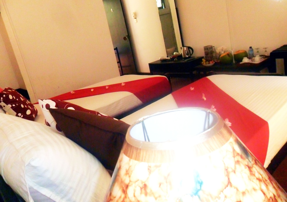 Mahaweli Regent Hotel 10/42