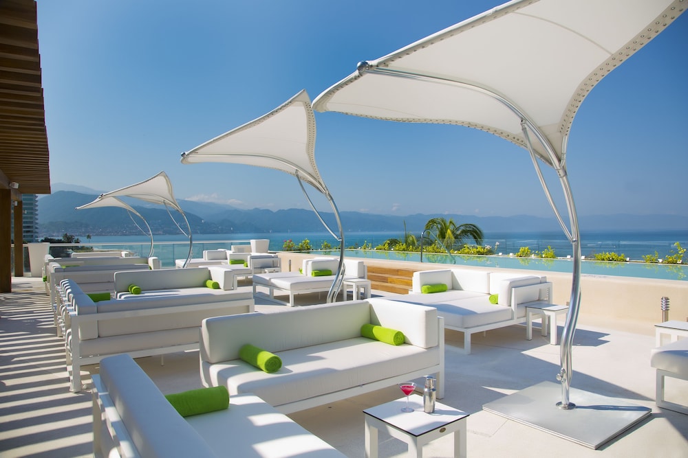 The Hacienda at Krystal Grand Puerto Vallarta 18/30