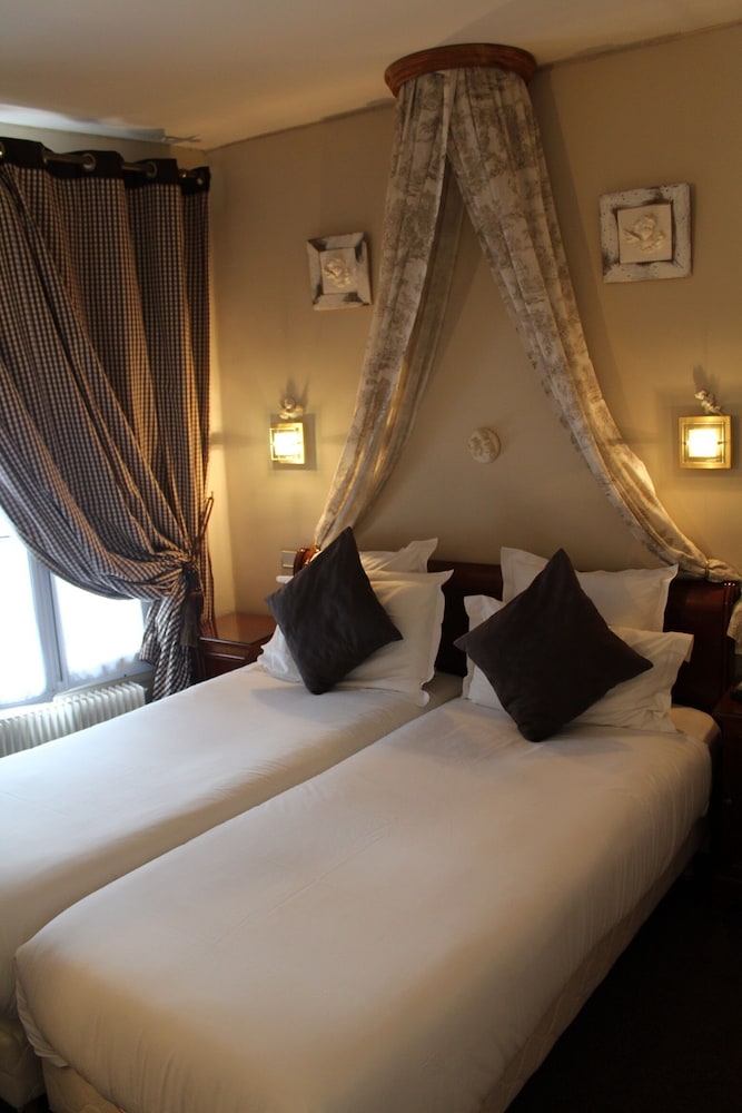 HOTEL DE LA MOTTE PICQUET 36/56