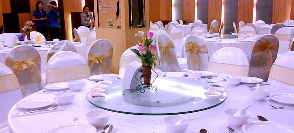 Mantra Varee Hotel 30/47