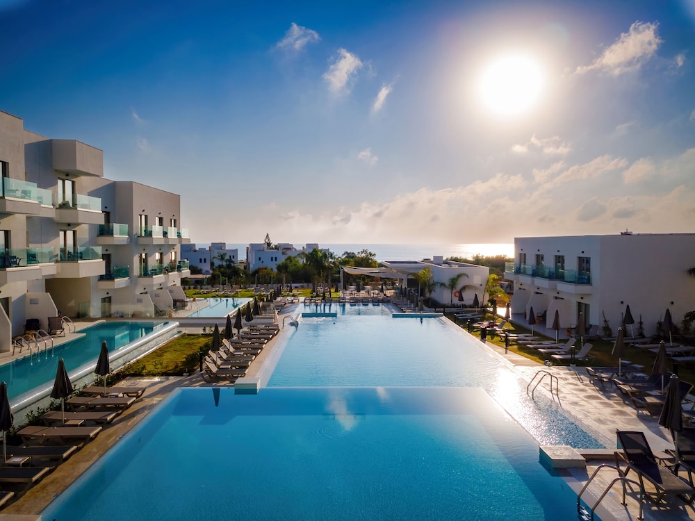 Atlantica Aqua Blue Hotel 45/50