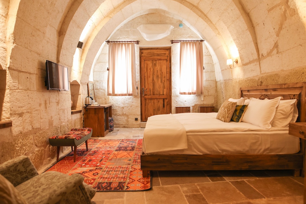 Vita Cave Suites 16/48