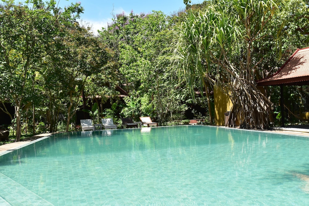 Palm Village Resort Spa 44/50